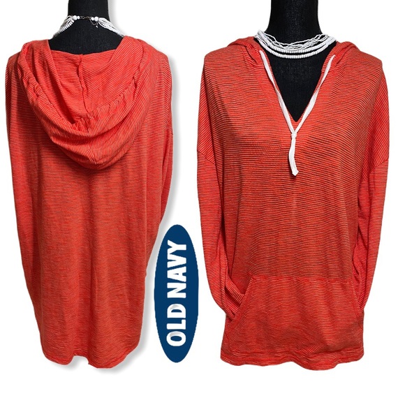 Old Navy relaxed hoodie - Picture 2 of 4